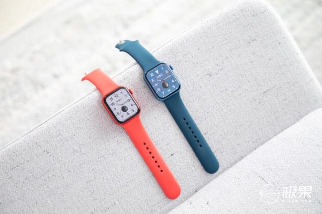 PG电子(中国)官方网站Apple Watch S7 上手体验！屏幕更大更亮充电(图1)